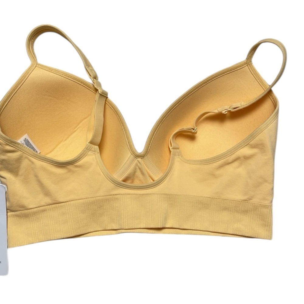 ATHLETA Bra in Tangerine Size Medium NWT — GORGEOUS COLOR!!! - Picture 6 of 11